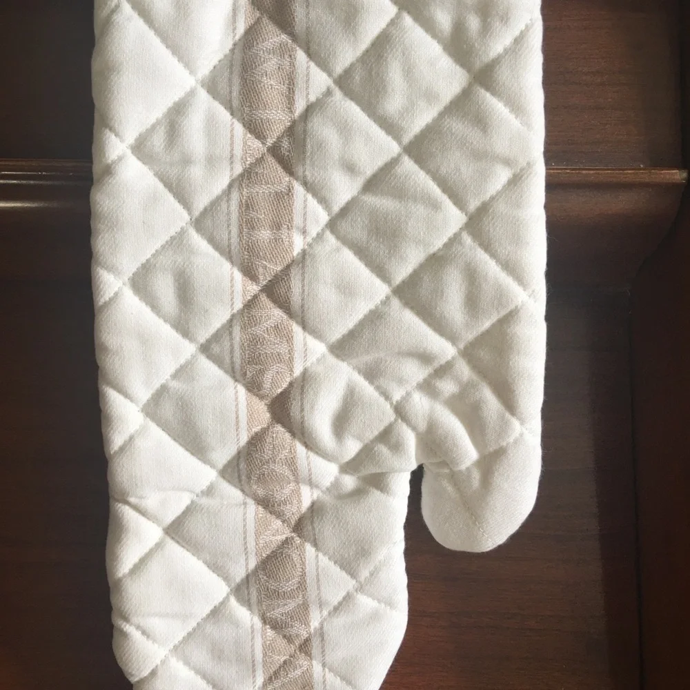 William Sonoma Oven Mitt New